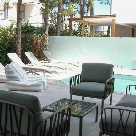 Serenity - Relax & Unwind In A 3-bedroom Poolside Paradise Vila Plazhi San Pietro