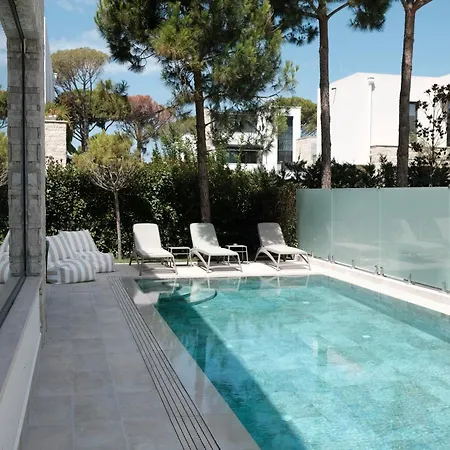 Serenity - Relax & Unwind In A 3-bedroom Poolside Paradise Plazhi San Pietro