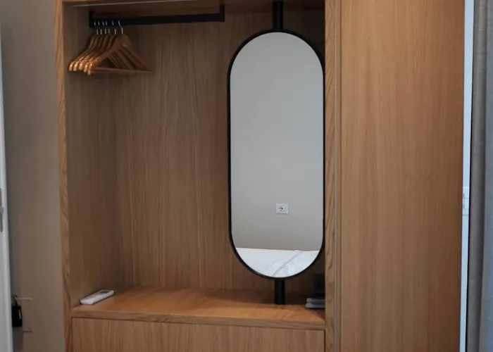 Serenity - Relax & Unwind In A 3-bedroom Poolside Paradise