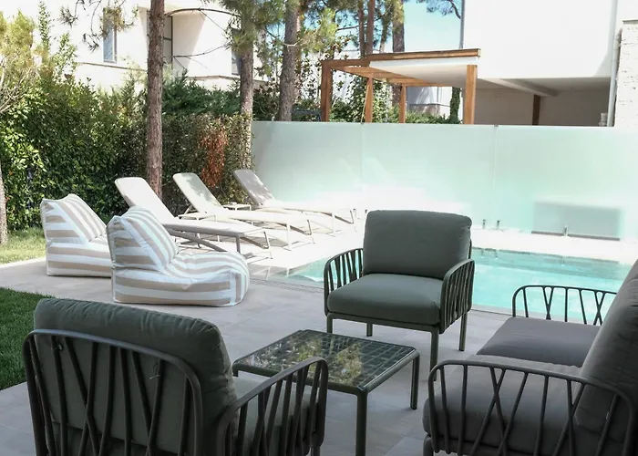 Serenity - Relax & Unwind In A 3-bedroom Poolside Paradise 别墅 Plazhi San Pietro